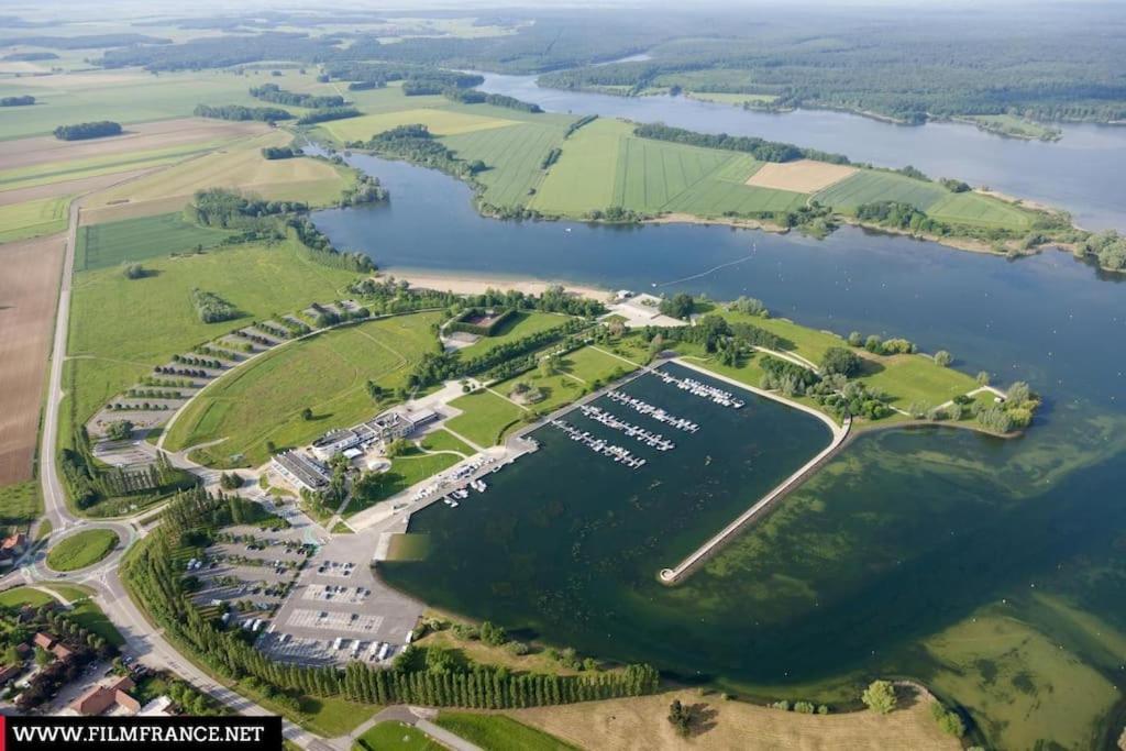 Super Logement En Plein Coeur De La Ville , Chez Tify Brienne le Chateau Bagian luar foto